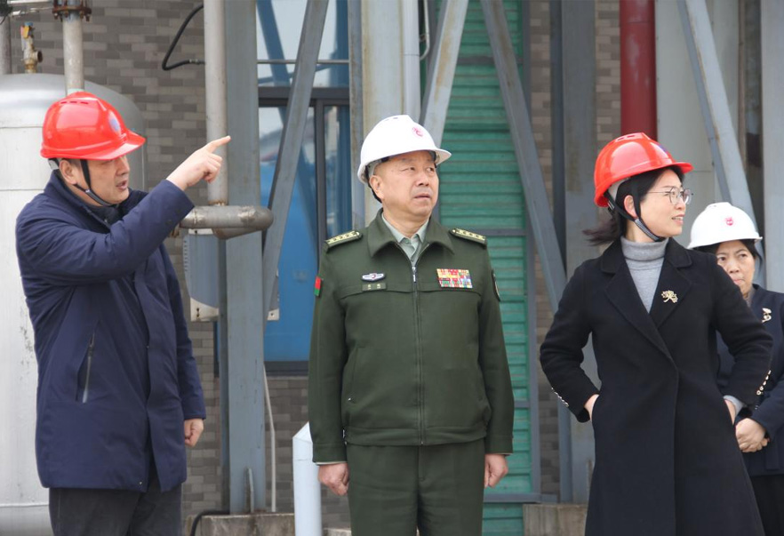 常州市委常委、常州军分区大校司令员廖鹏一行来长征娱乐调研公司党管武装相关工作